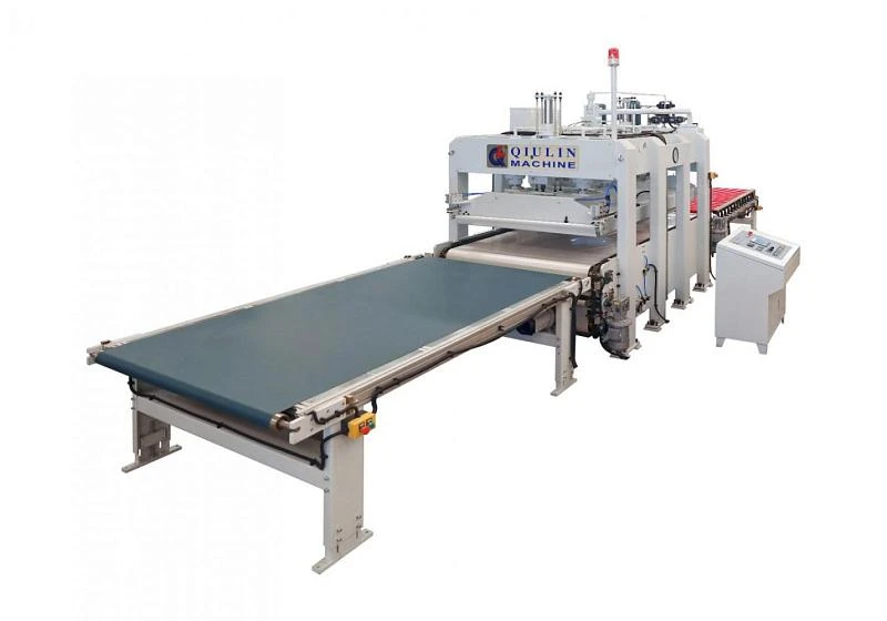 <strong>Линия прессования на базе проходного гидравлического горячего пресса <br />BY 624X9/18 <br />(Shanxi Quilin Machinery Co., КНР)</strong>