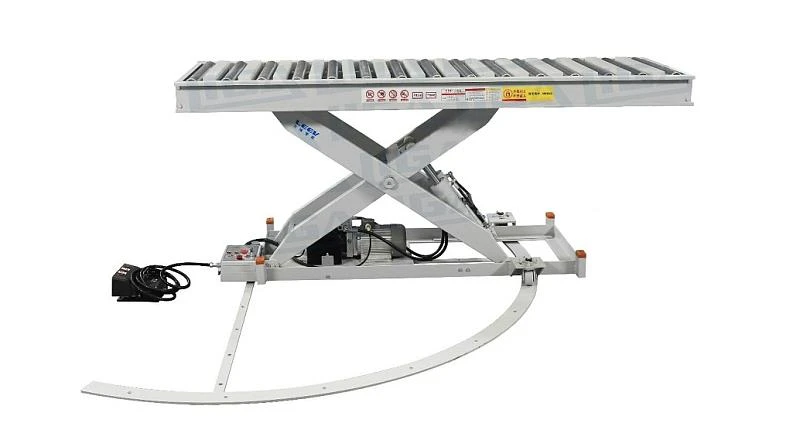 Стол подъемный гидравлический роликовый  LEEV Д*Ш*В=2500*730*300-000 мм ГП=1Т